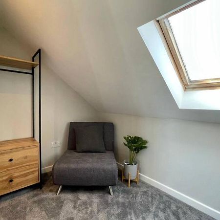 Large House Near Victoria Park For Groups, 10 Mins Bus To City Centre Κάρντιφ Εξωτερικό φωτογραφία