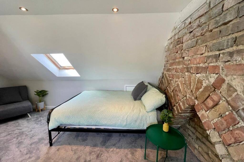 Large House Near Victoria Park For Groups, 10 Mins Bus To City Centre Κάρντιφ Εξωτερικό φωτογραφία