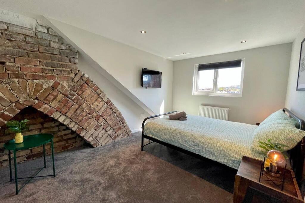 Large House Near Victoria Park For Groups, 10 Mins Bus To City Centre Κάρντιφ Εξωτερικό φωτογραφία